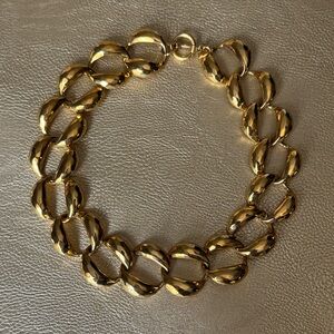 Vintage incline, chunky Link necklace Features large interlock links